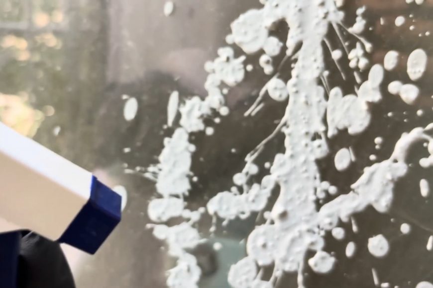 Cama bulaşan kurumuş çimento nasıl çıkar?