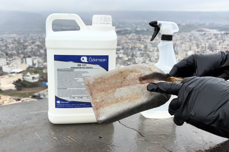 Pas tutmuş demir ne ile temizlenir?